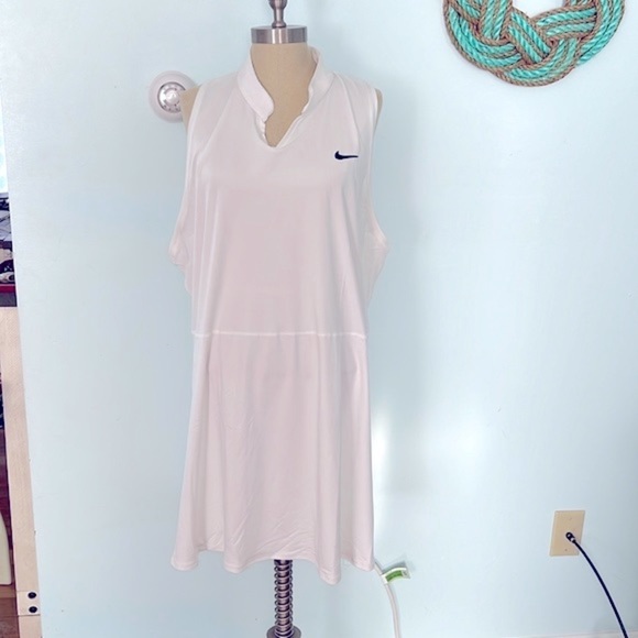 Nike Women’s Dri-fit Tennis Dress NWT size 3X - Picture 1 of 10
